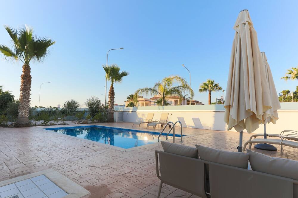 Photo of Outdoor in Pernera