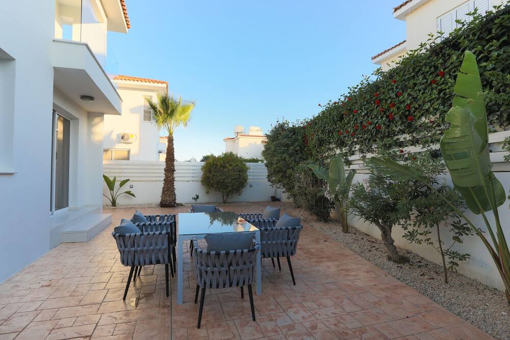 Photo of Outdoor in Pernera