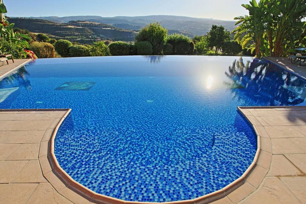 Photo of Outdoor in Pano Arodhes