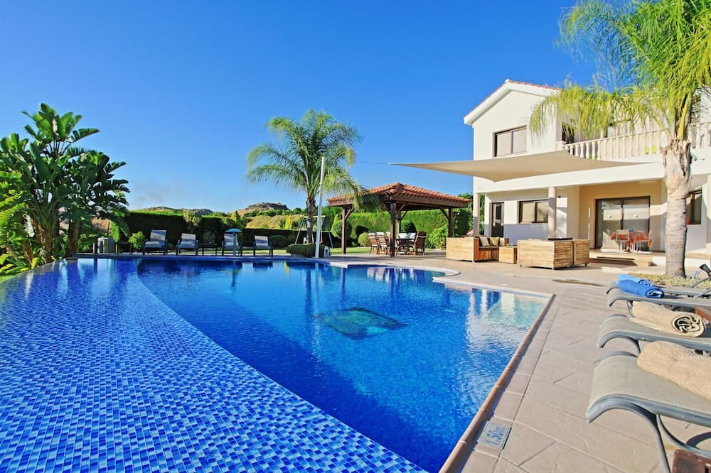 Photo of Outdoor in Pano Arodhes