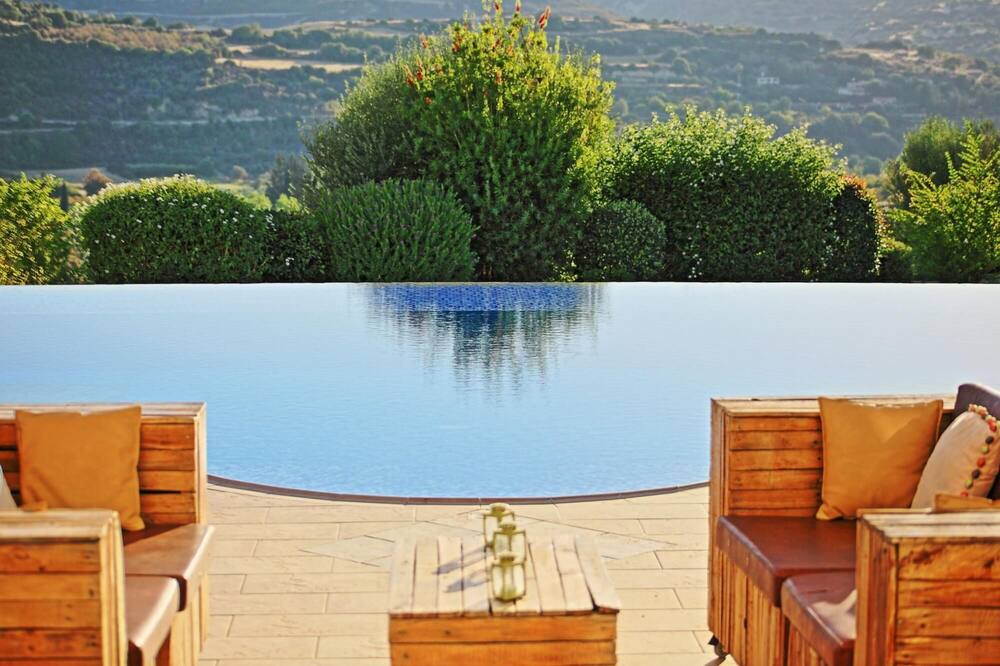 Photo of Outdoor in Pano Arodhes