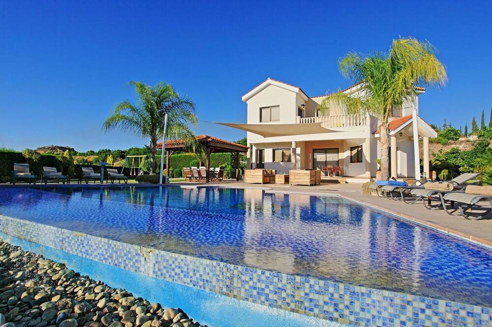 Photo of Outdoor in Pano Arodhes