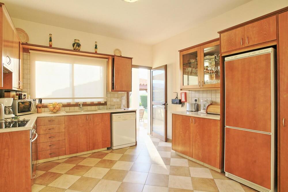 Photo of Kitchen in Pano Arodhes