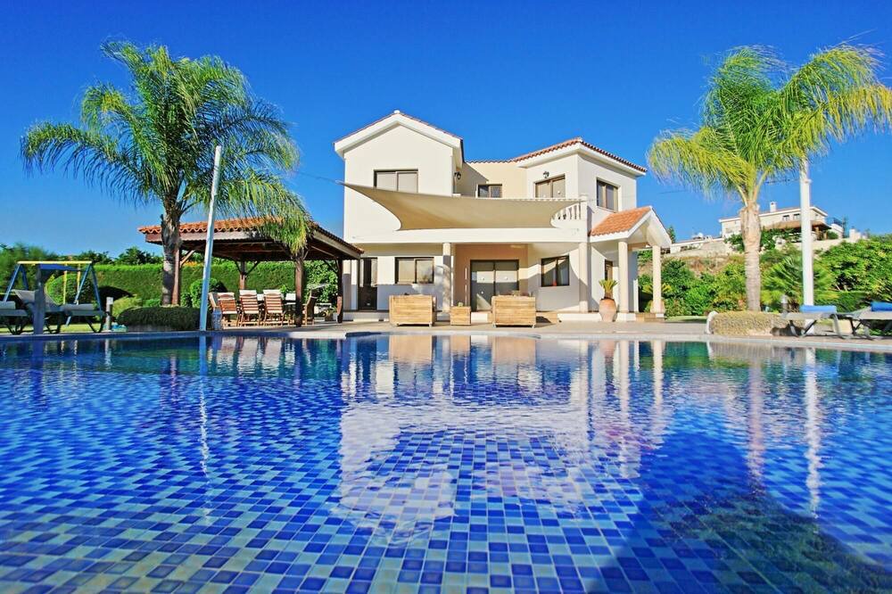 Photo of Outdoor in Pano Arodhes
