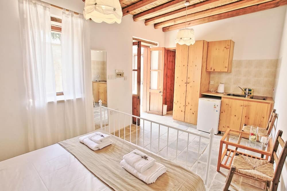 Photo of Bedroom in Droushia