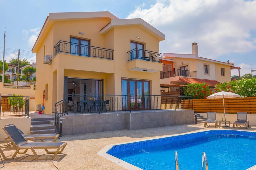 Photo of Outdoor in Meladeia