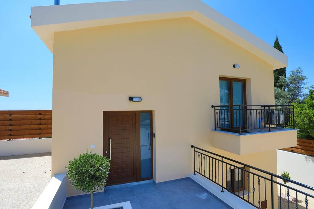 Photo of Outdoor in Meladeia
