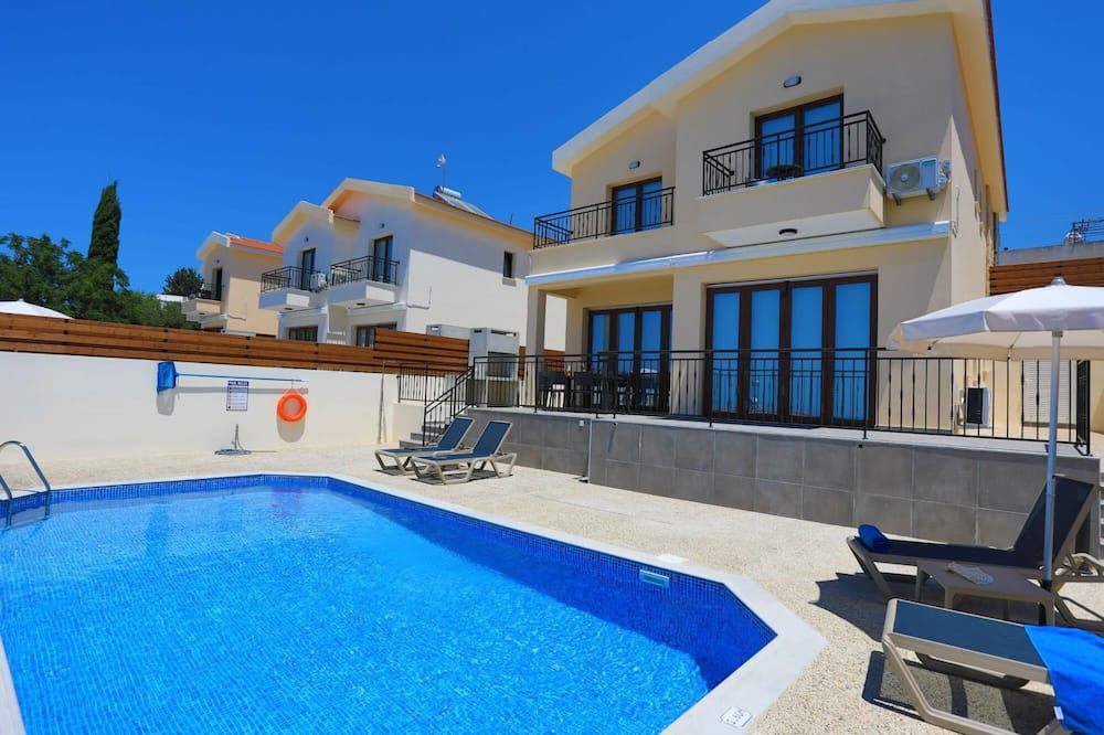 Photo of Outdoor in Meladeia