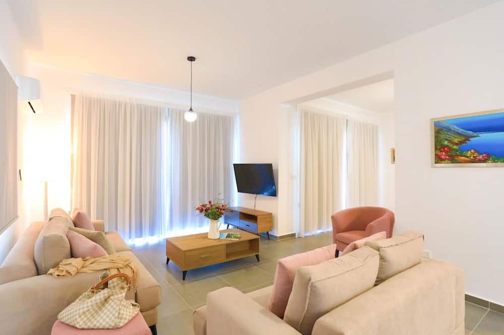 Photo of Livingroom in Meladeia