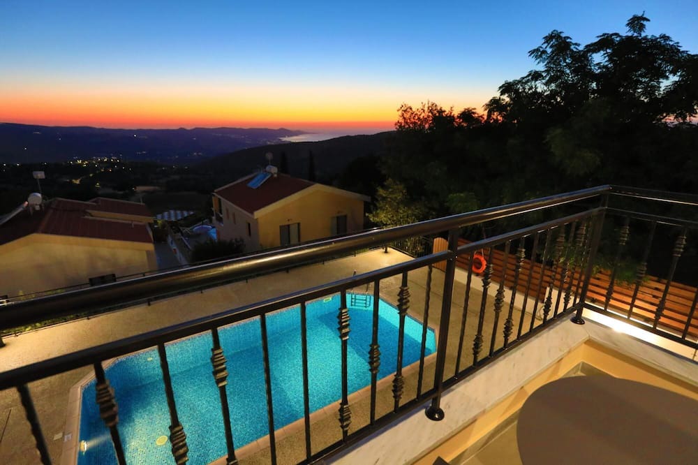Photo of Outdoor in Meladeia