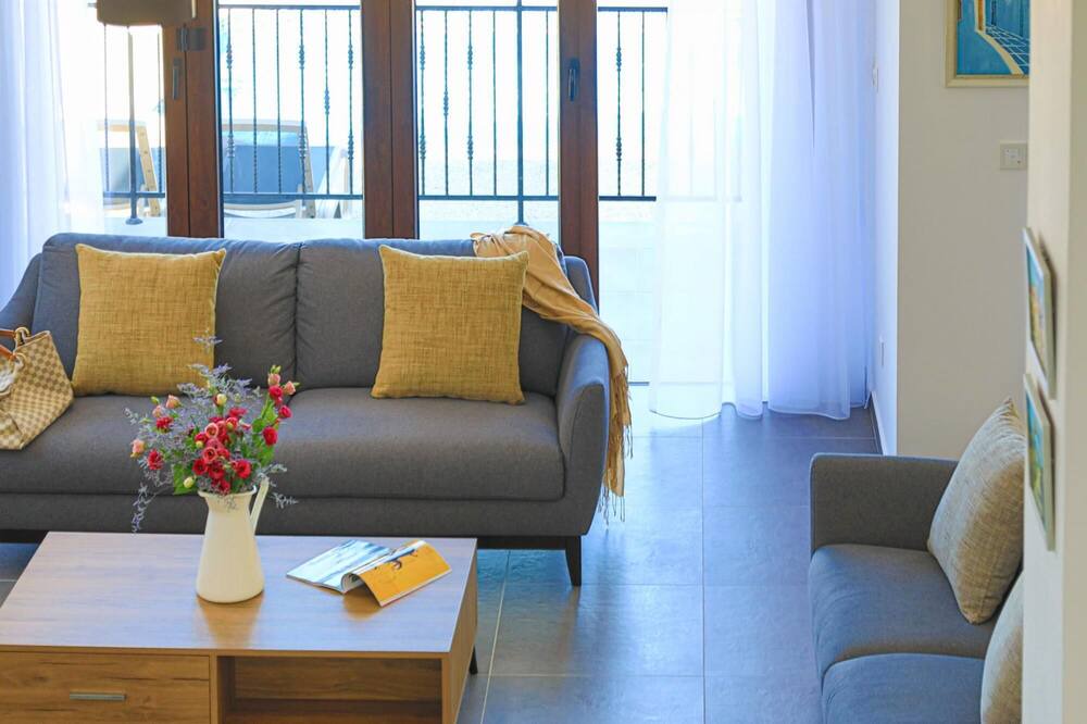 Photo of Livingroom in Meladeia