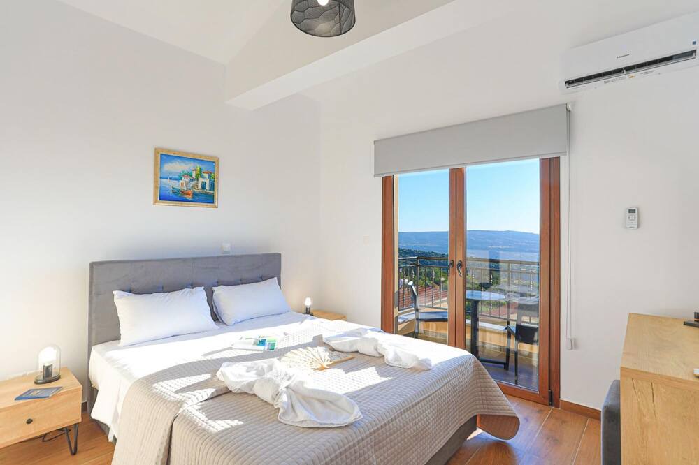 Photo of Bedroom in Meladeia