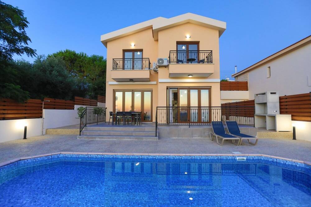 Photo of Outdoor in Meladeia