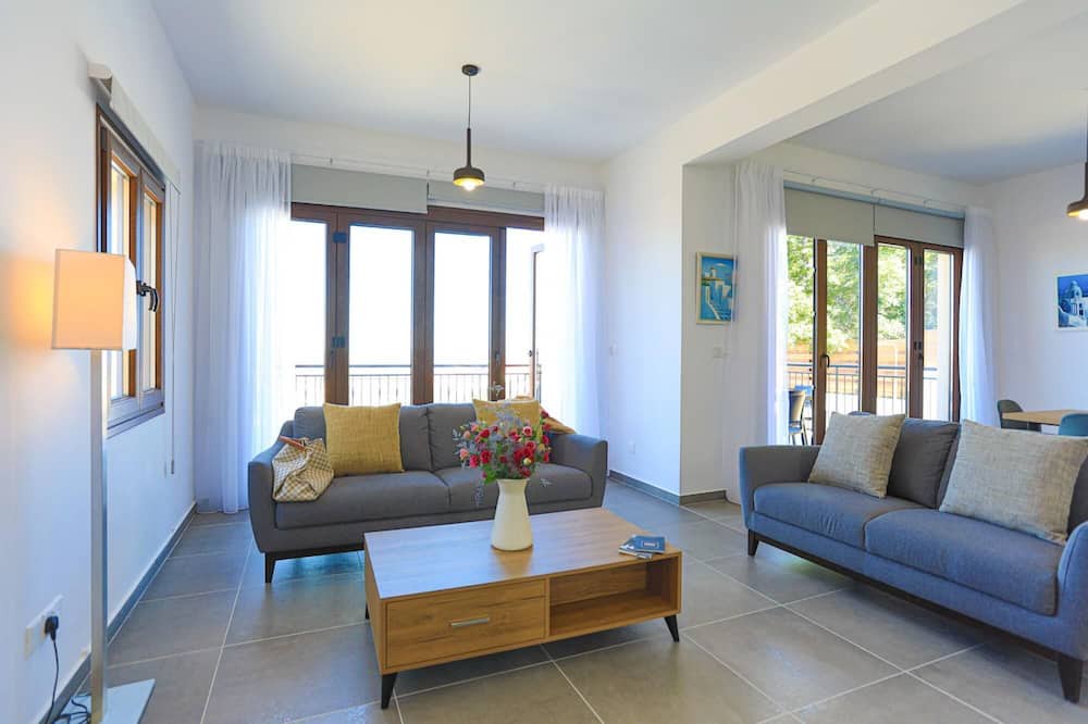 Photo of Livingroom in Meladeia