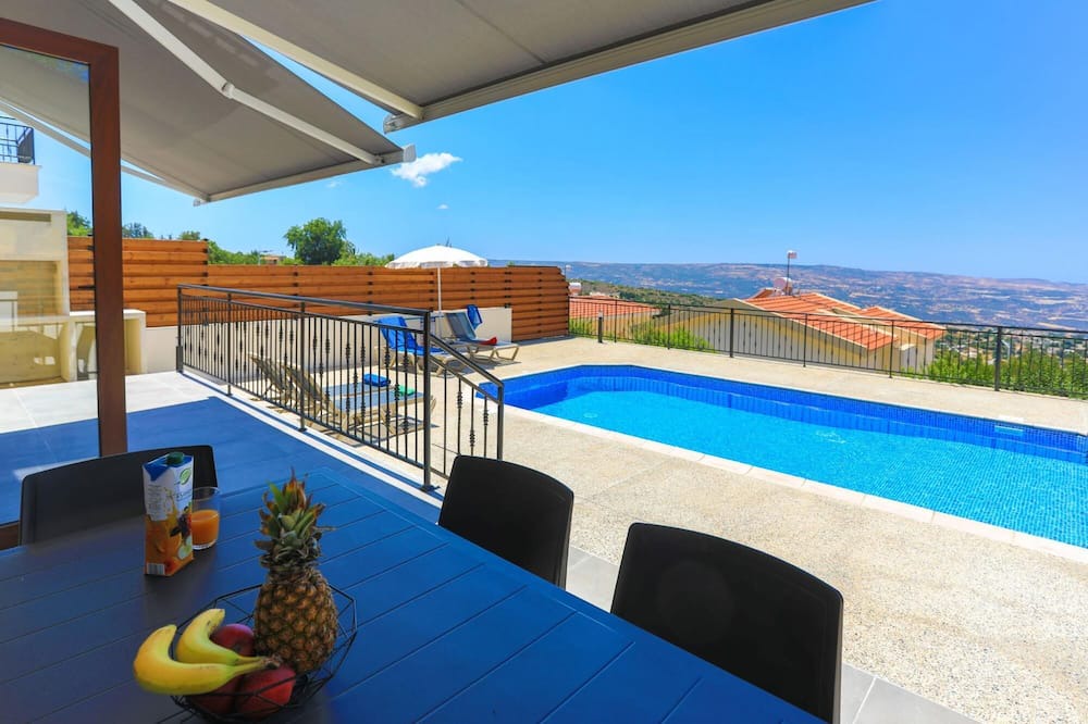 Photo of Outdoor in Meladeia