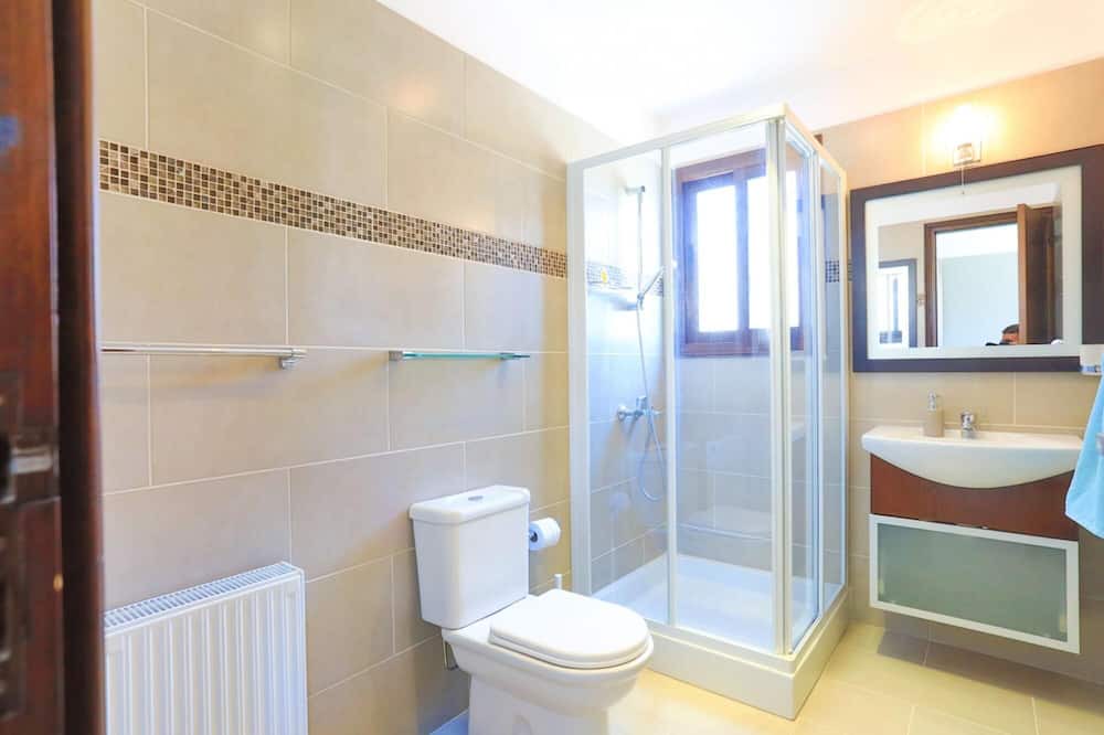 Photo of Bathroom in Meladeia