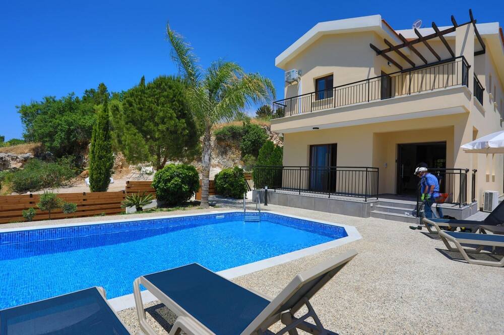 Photo of Outdoor in Meladeia