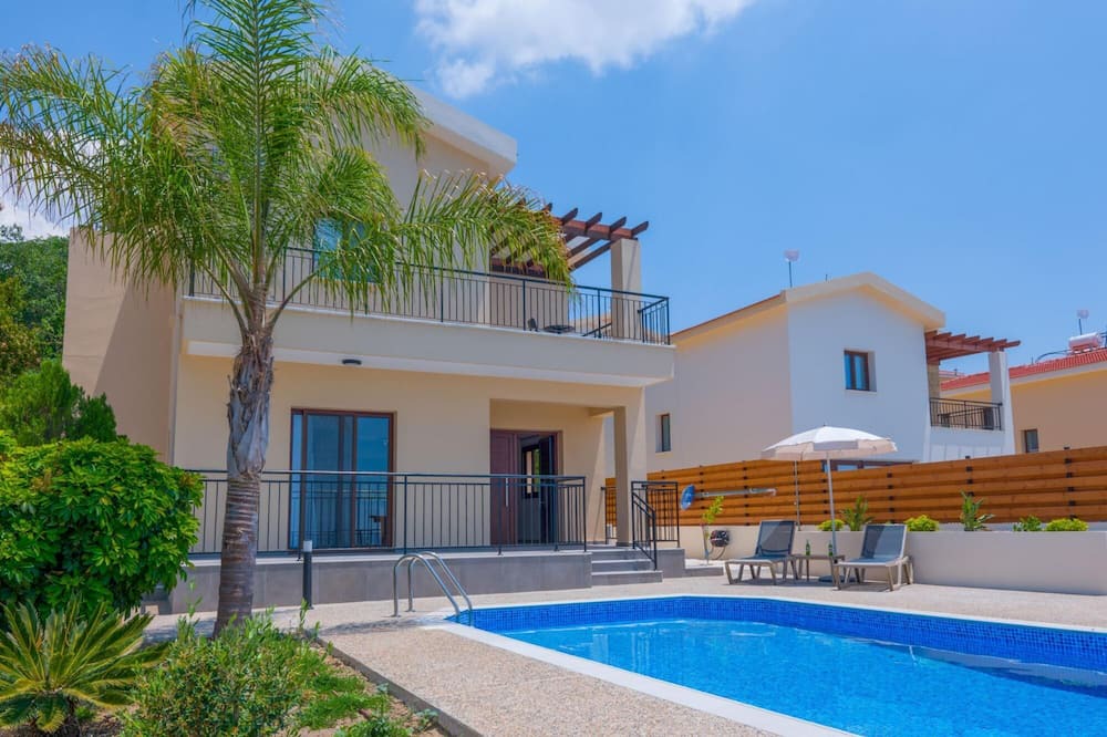 Photo of Outdoor in Meladeia