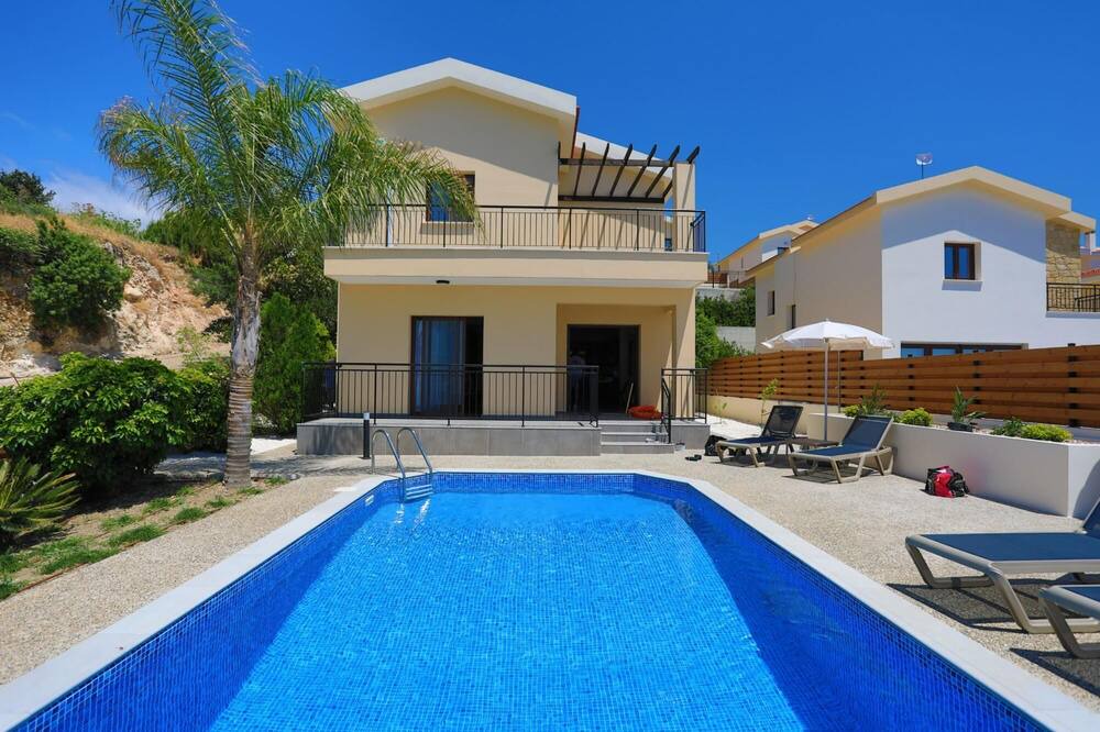 Photo of Outdoor in Meladeia