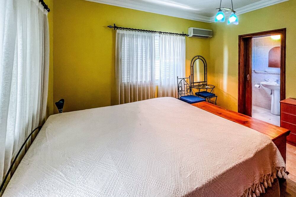 Photo of Bedroom in Edremit