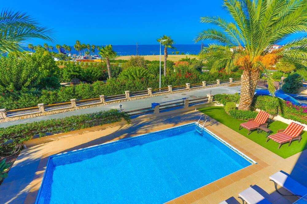 Photo of Outdoor in Latsi