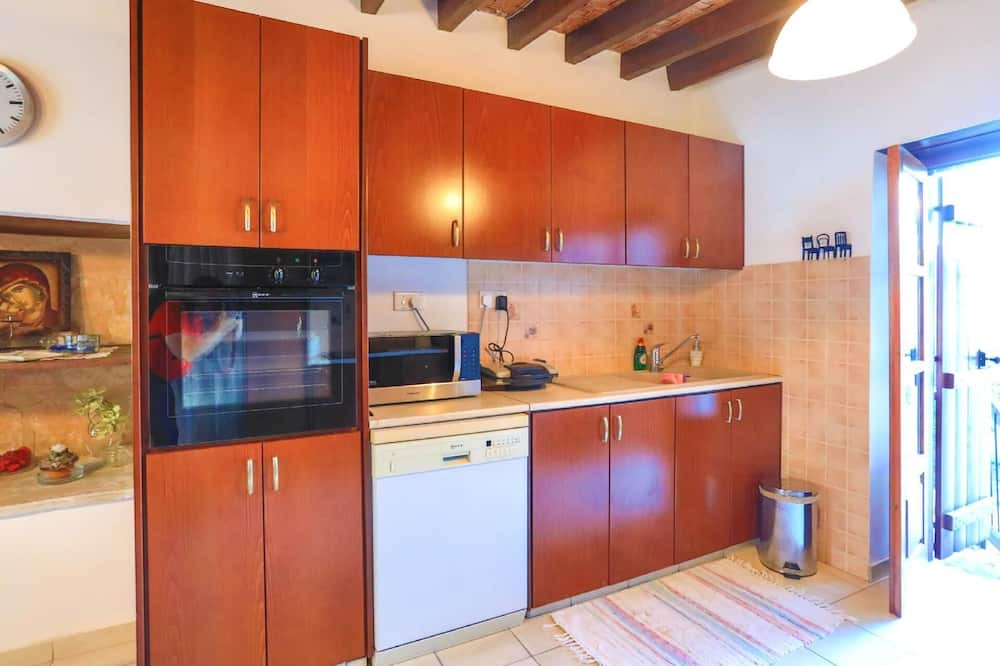 Photo of Kitchen in Droushia