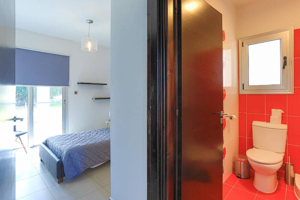 Photo of Bathroom in Goudi