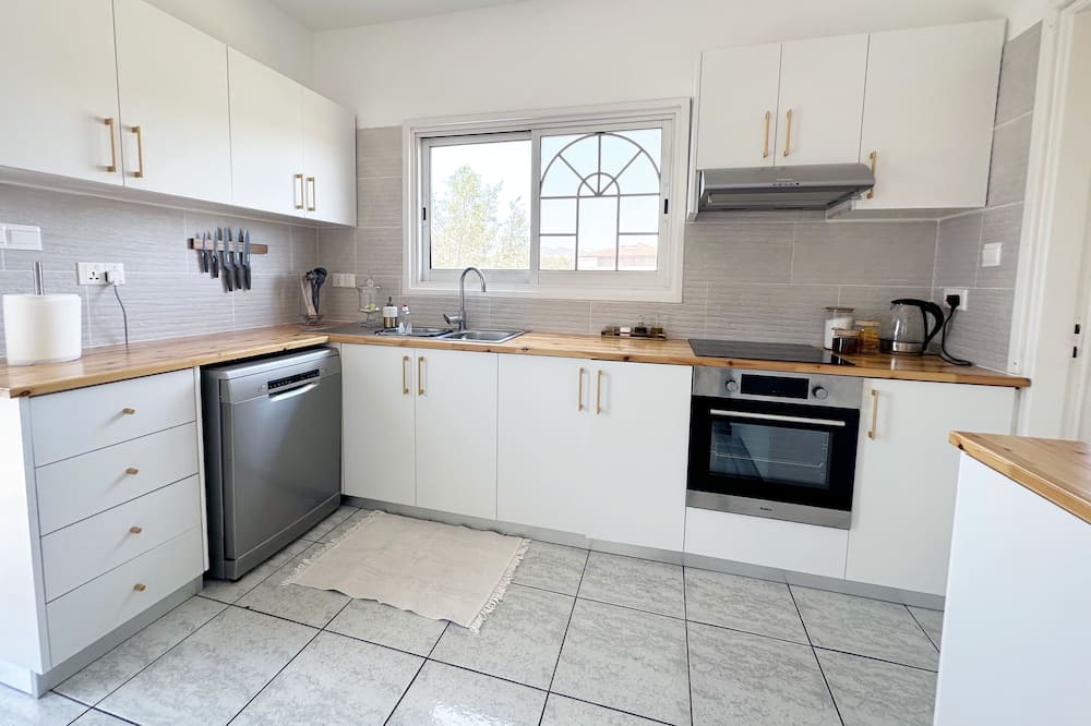 Photo of Kitchen in Moni