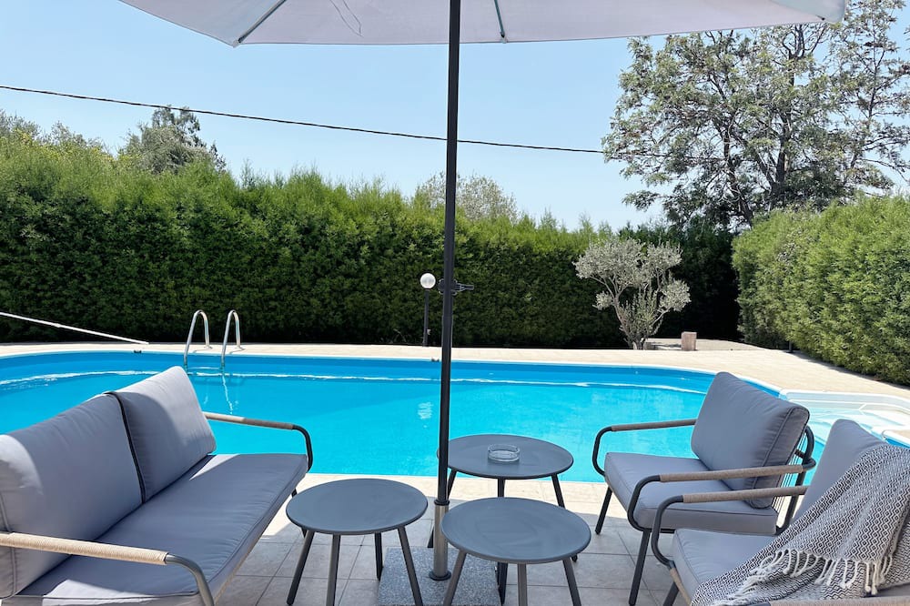 Photo of Outdoor in Moni