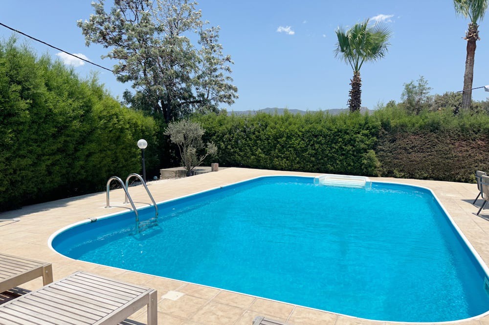 Photo of Outdoor in Moni