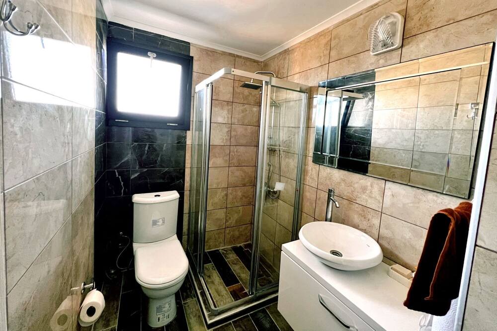 Photo of Bathroom in Kyrenia