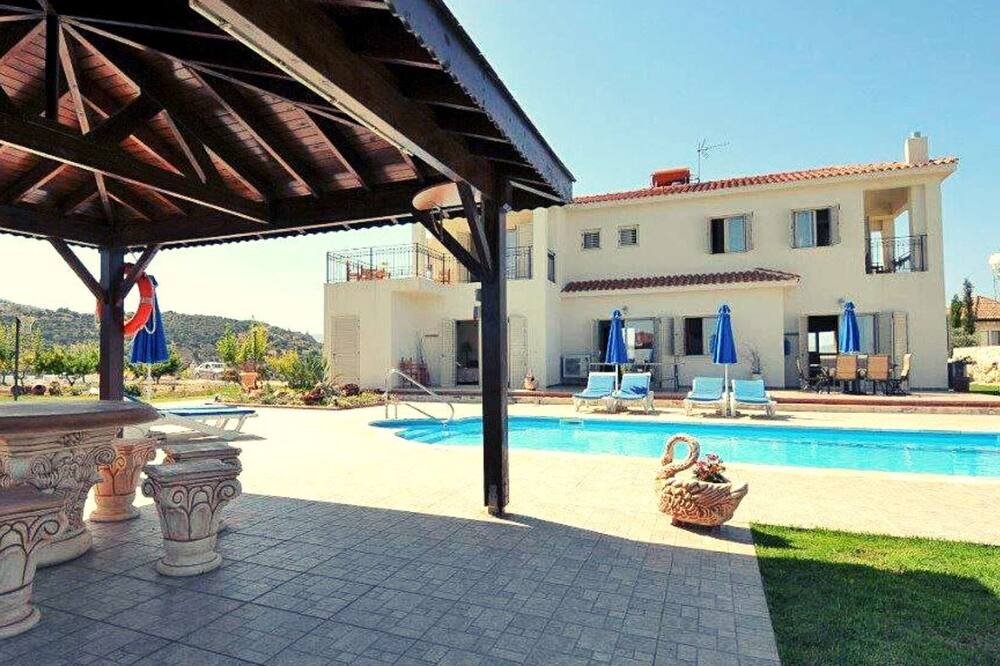 Photo of Outdoor in Pano Arodhes