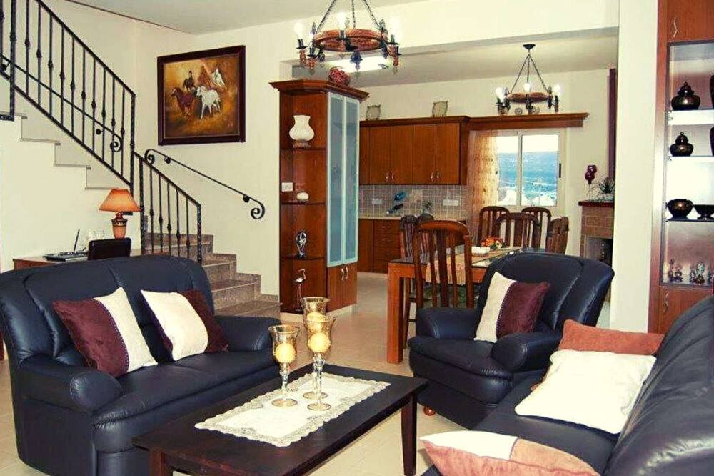 Photo of Livingroom in Pano Arodhes