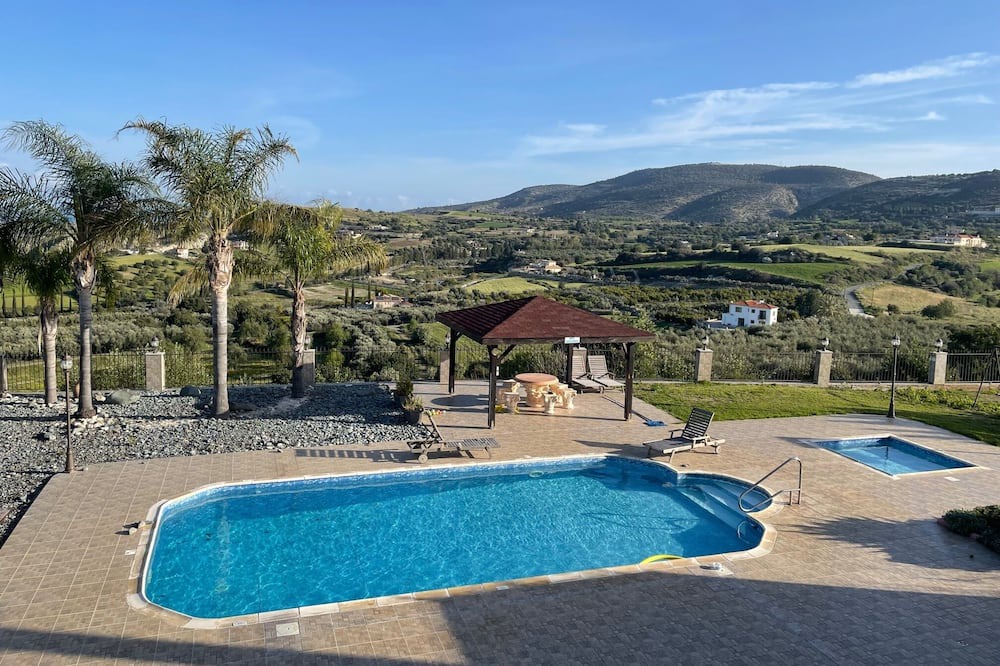 Photo of Outdoor in Pano Arodhes