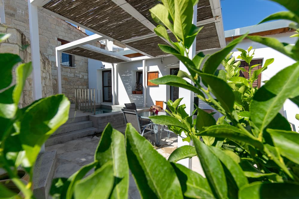 Photo of Outdoor in Emba