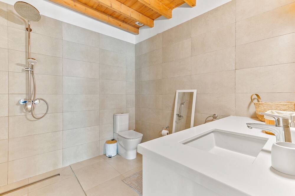 Photo of Bathroom in Emba