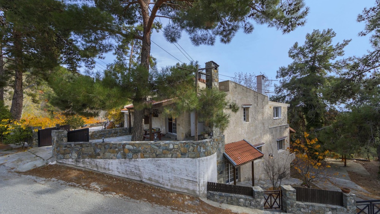 Photo of Others in Platres