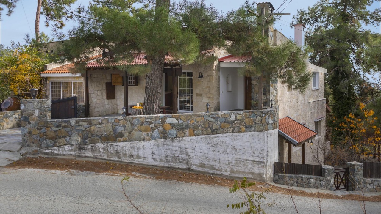 Photo of Others in Platres