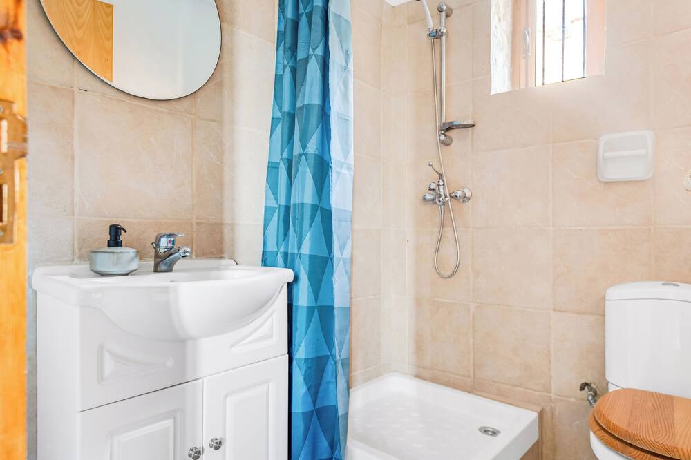 Photo of Bathroom in Arsos