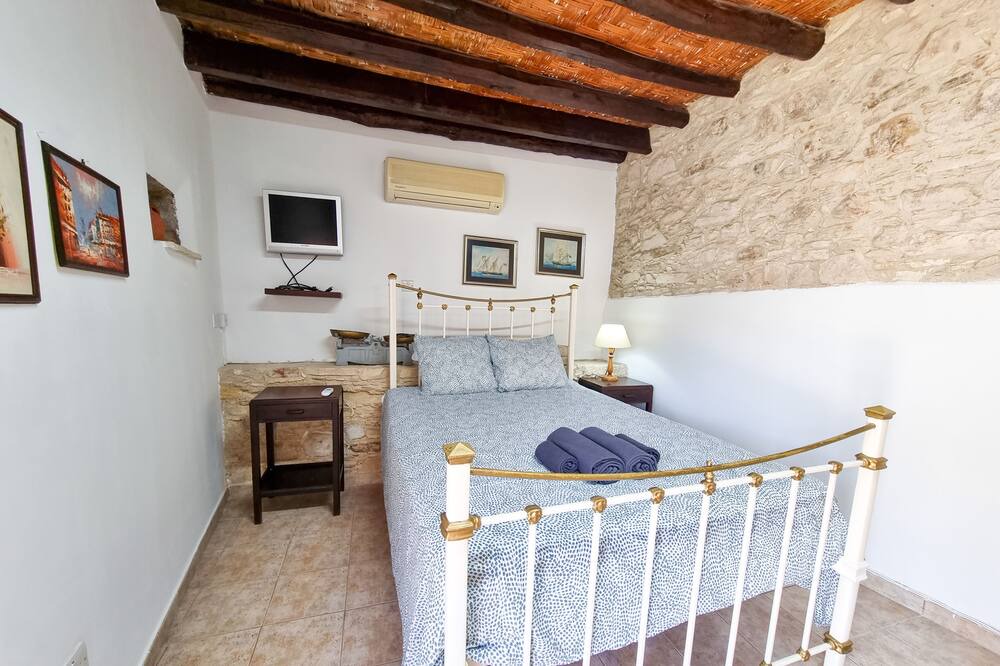 Photo of Bedroom in Skarinou