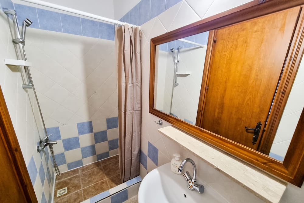 Photo of Bathroom in Skarinou