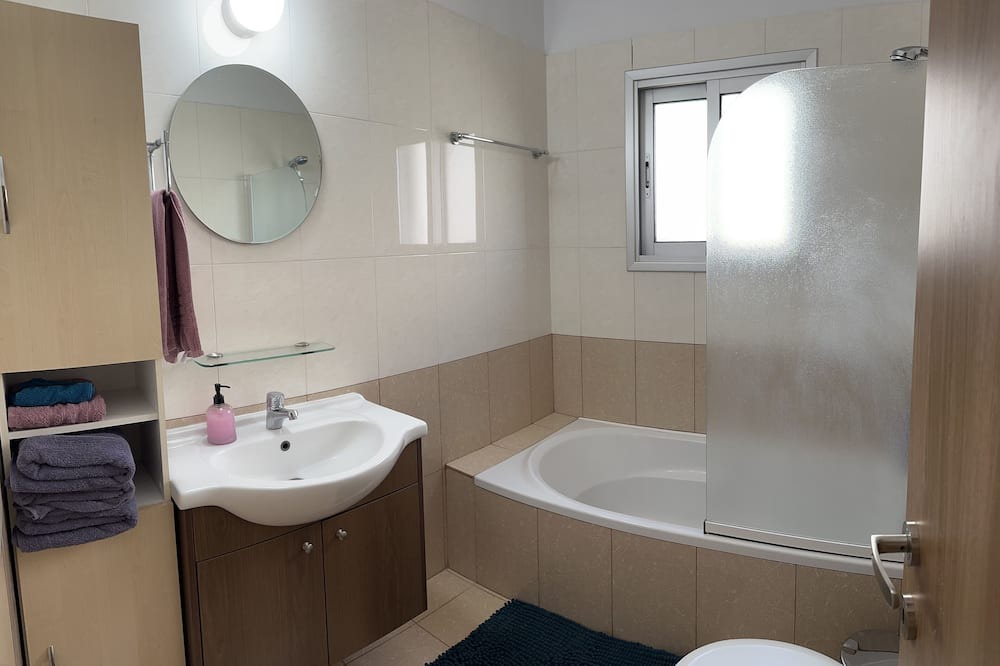 Photo of Bathroom in Kato Polemidia