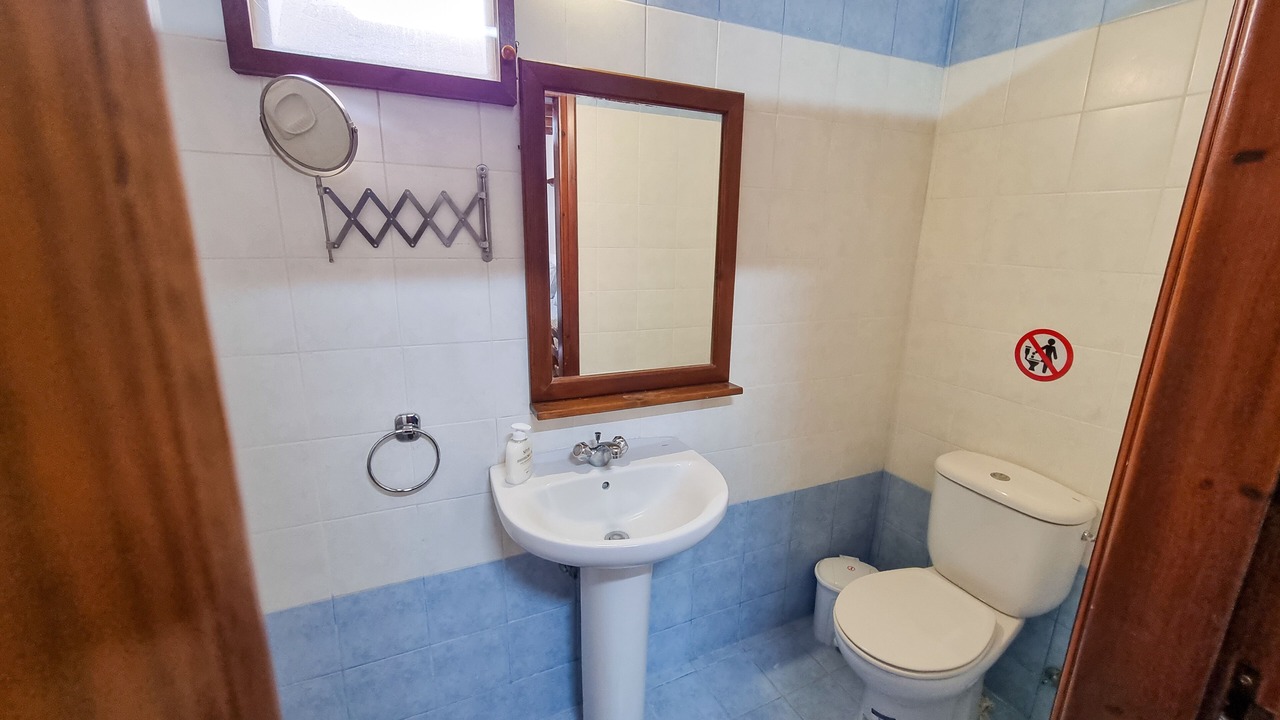 Photo of Bathroom in Skarinou