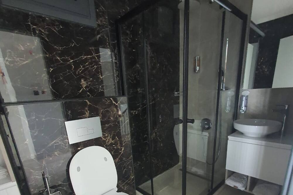 Photo of Bathroom in Kyrenia