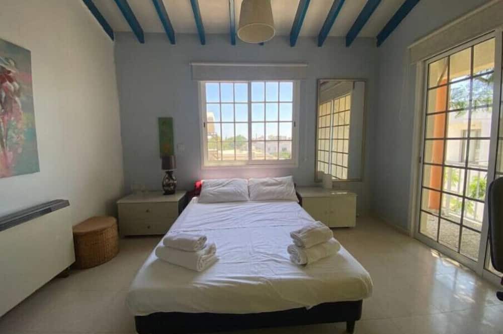 Photo of Bedroom in Anarvagos