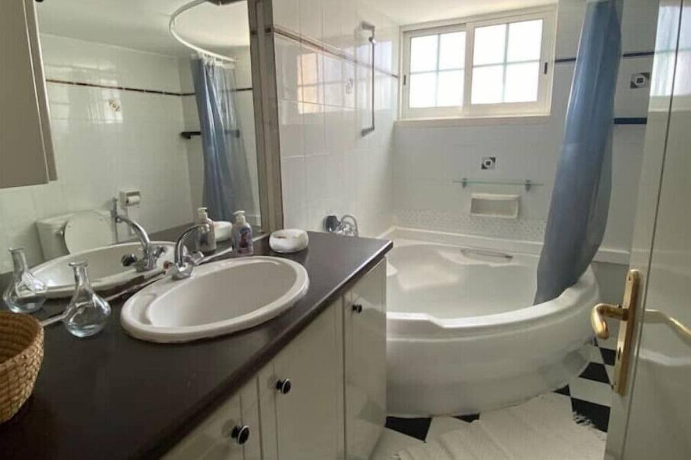 Photo of Bathroom in Anarvagos