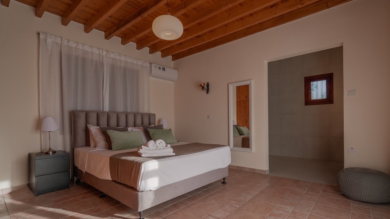 Photo of Bedroom in Kato Akourdalia