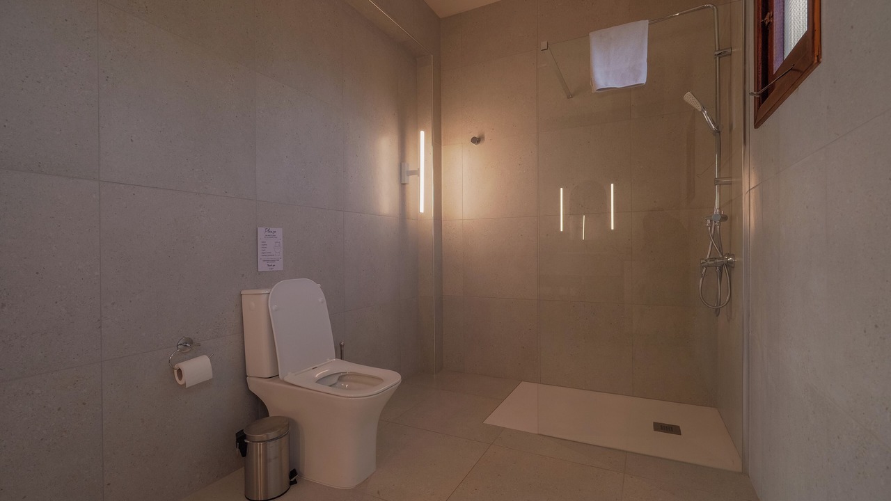 Photo of Bathroom in Kato Akourdalia
