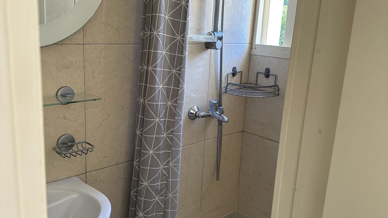 Photo of Bathroom in Pyla