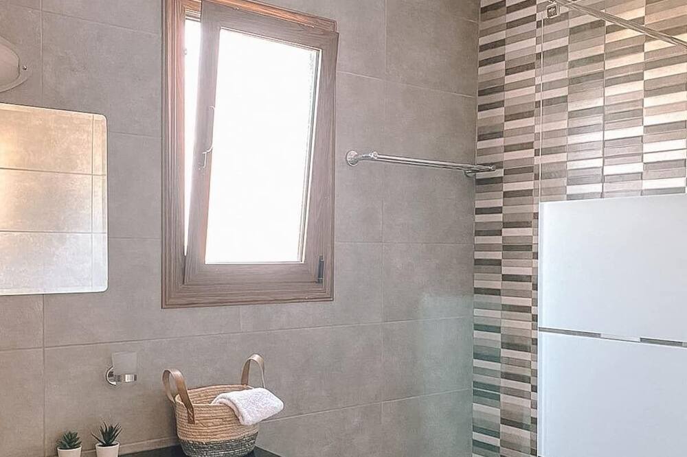 Photo of Bathroom in Prodromi